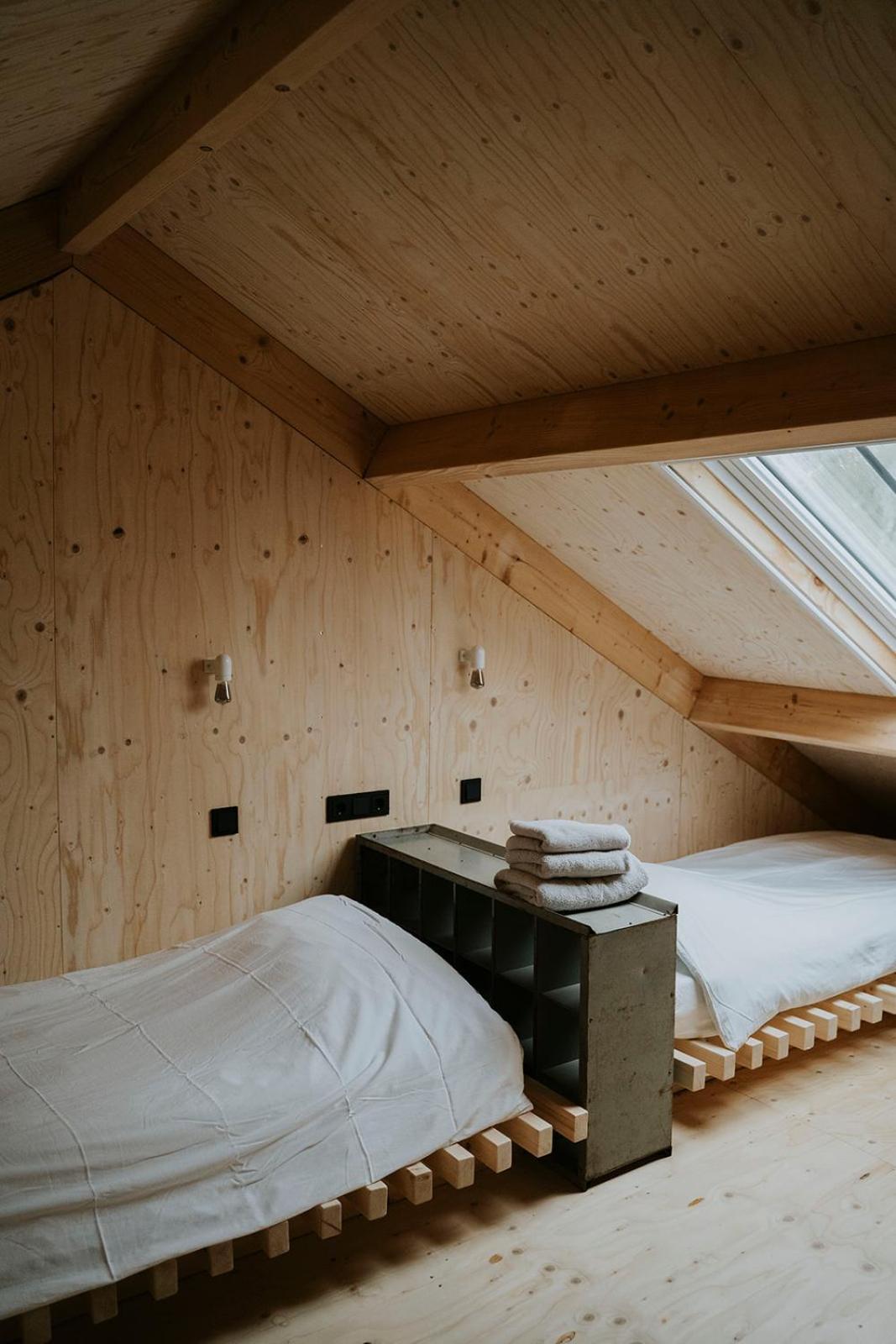 Bed and Breakfast Bed En Brood In De Kapschuur - Boerderij De Zuiderkrib Kraggenburg Exteriér fotografie